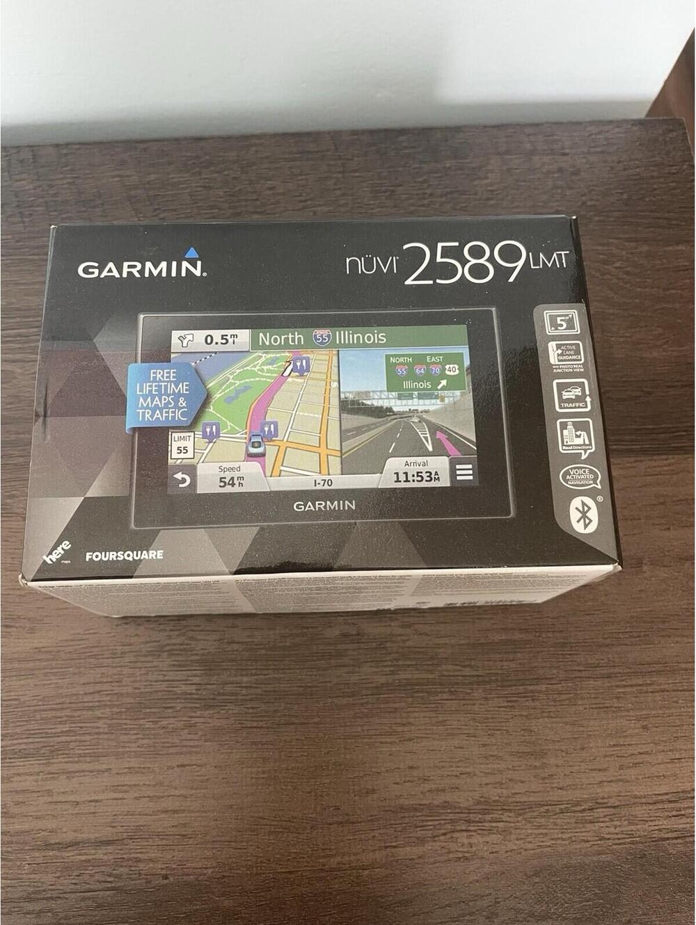 Garmin  nuvi 2589LMT 5” GPS Navigator Bundle Black w/ Charger Excellent